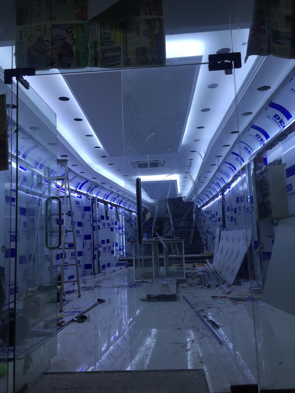 Royal Phone Showroom — photo 1
