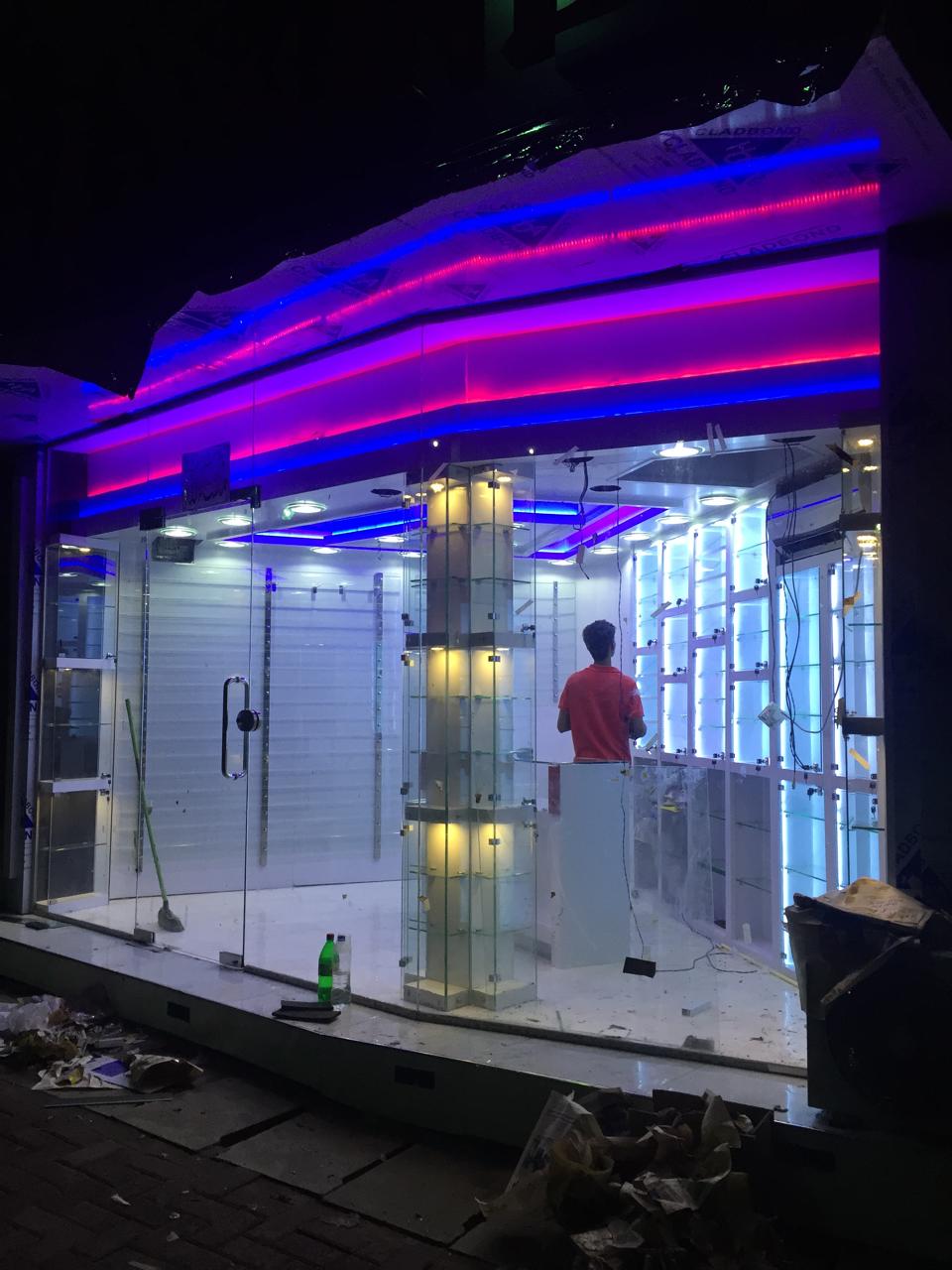Royal Phone Showroom — photo 7